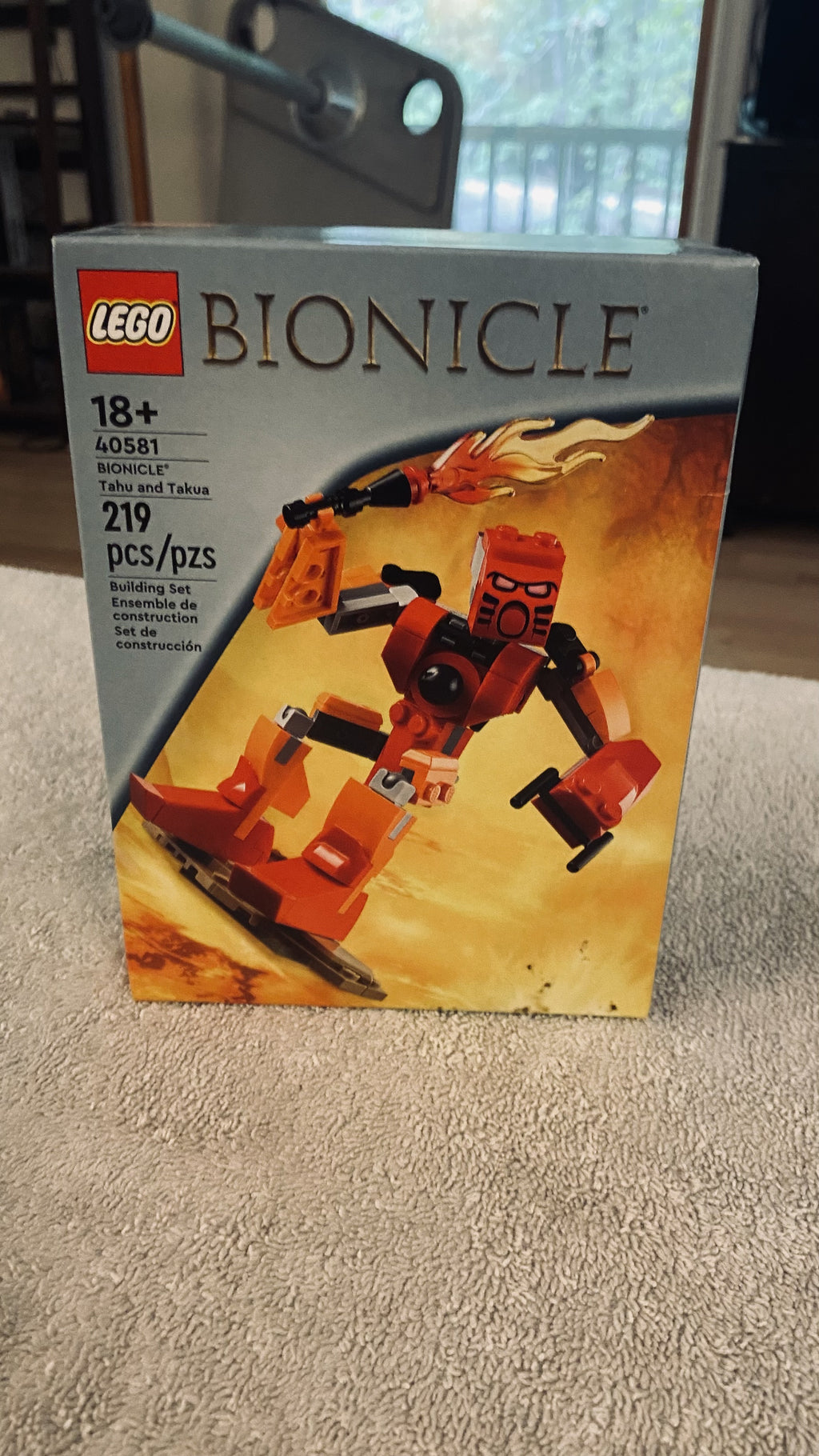 Photo 1 of BIONICLE Tahu and Takua